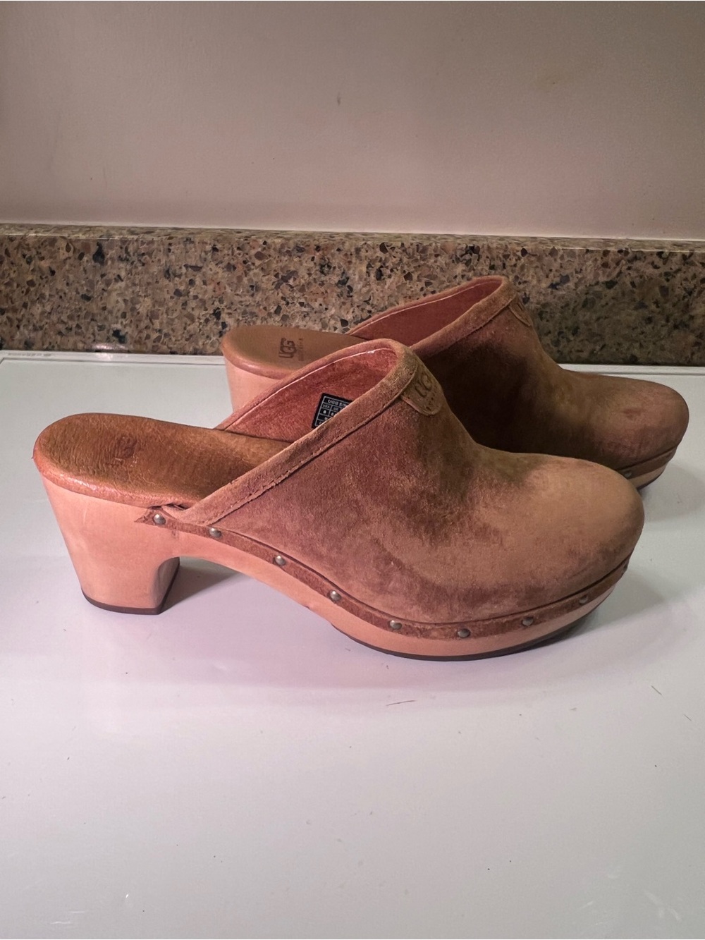 UGG Women's Size 8 Abbie Suede Clog Mules w/ 3” Heels in Chestnut - Picture 5 of 12
